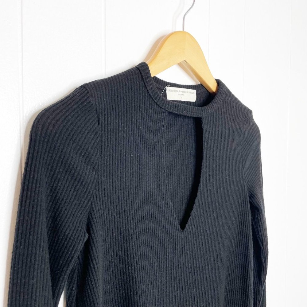 Project Social T x Urban Outfitters V Cut Out Ribbed Sweater Size XS - Picture 3 of 8